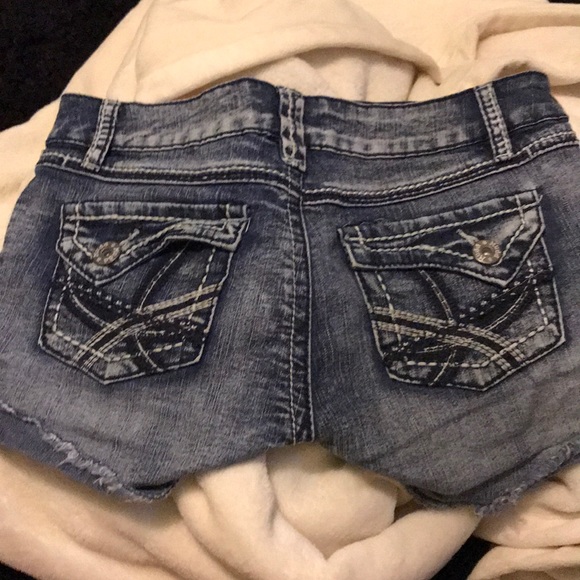 Mudd jean shorts - Picture 2 of 3